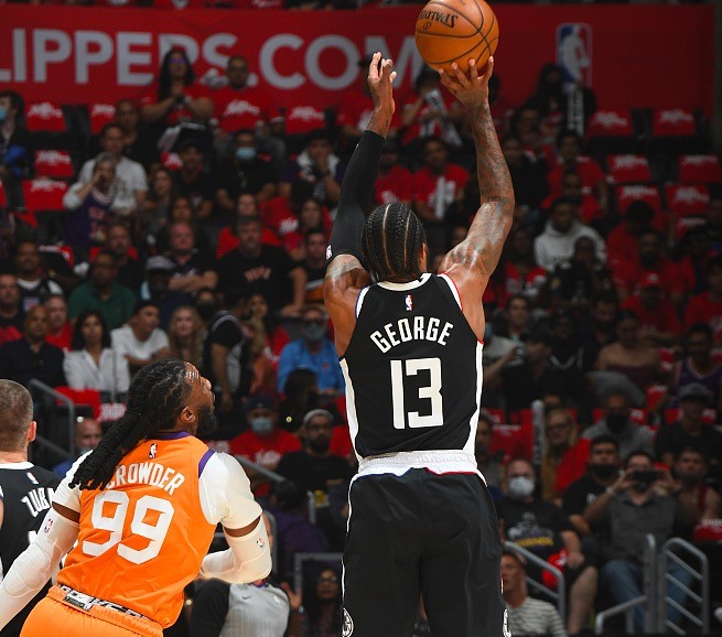 强对抗中屹 强对抗中屹