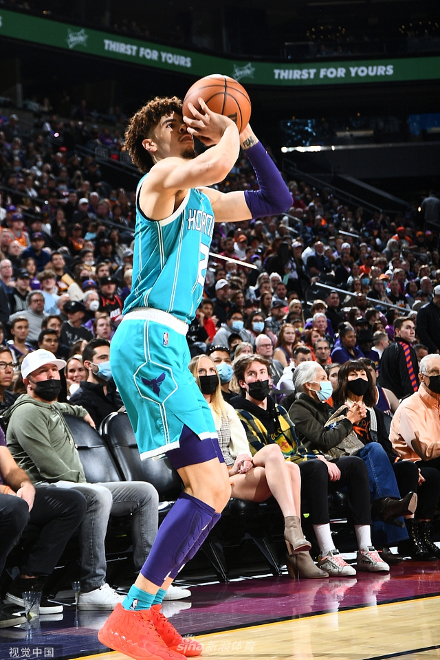 夏联太阳第二节22-2攻击波，开拓者87-111全场三分38中9惨败24分
