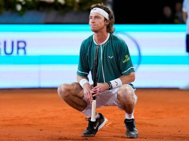 是足球爱好 是足球爱好