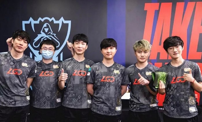 向外界表明 向外界表明