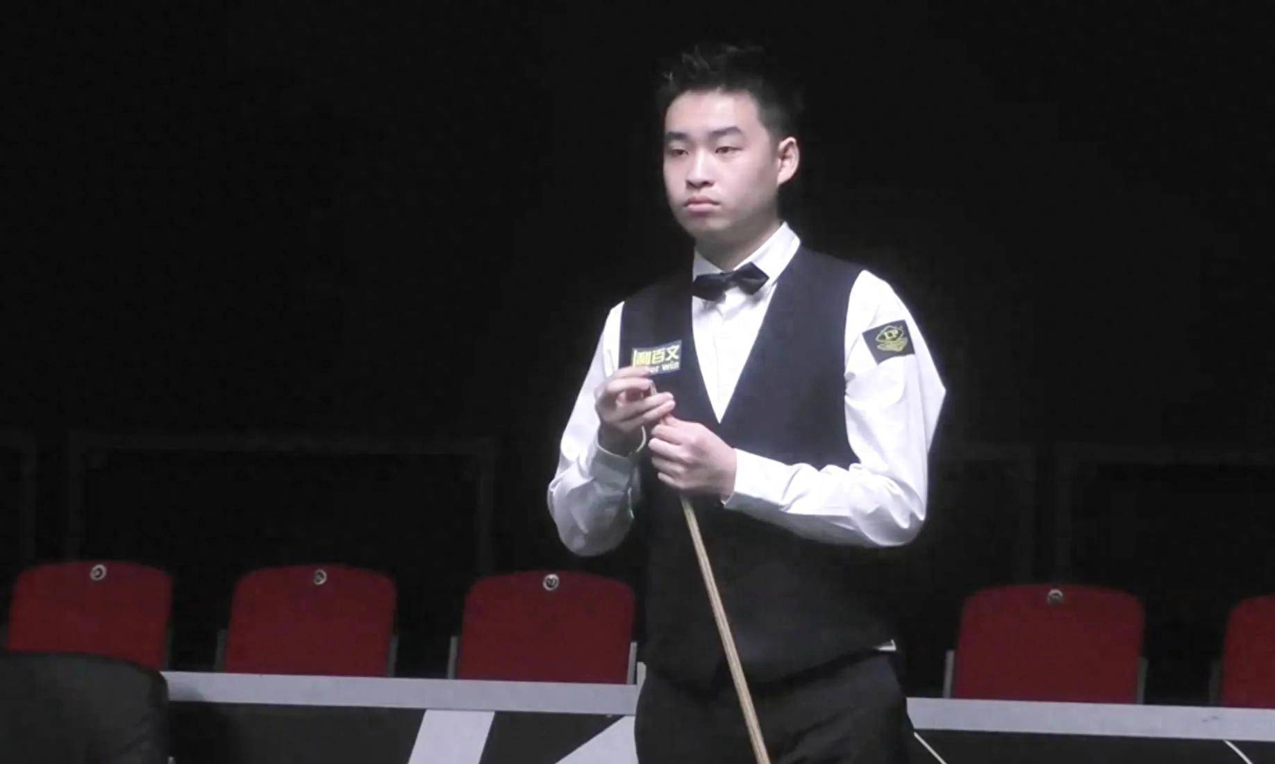 游泳比赛赛程与成绩汇总 重点项目表现突出